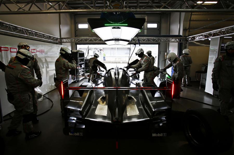  Porsche 919 Hybrid 2015 года  (фото 174 из 481)